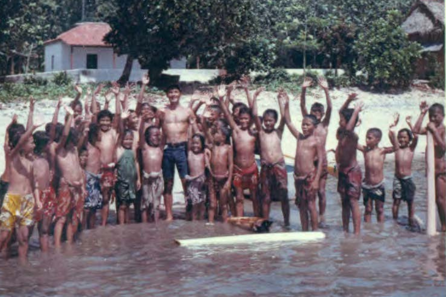 Georges De Giorio With School Kids